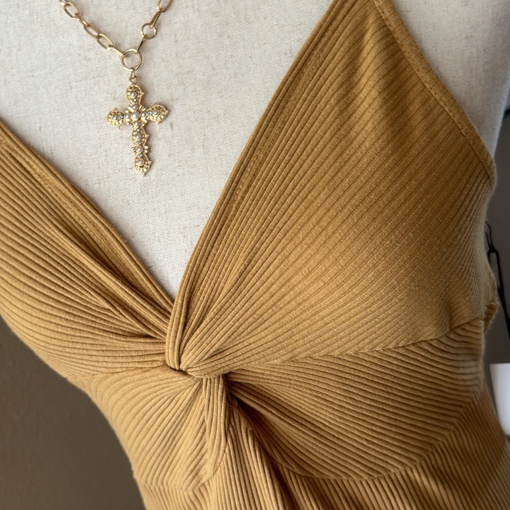 Twisted front ribbed midi dress with side slit - Picture 6 of 7